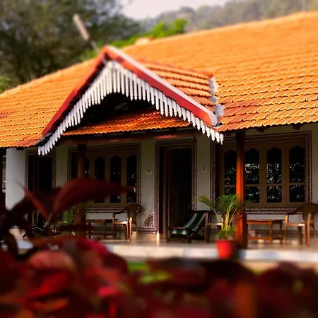 Prakruthi Home Stay Sollebail Exterior photo