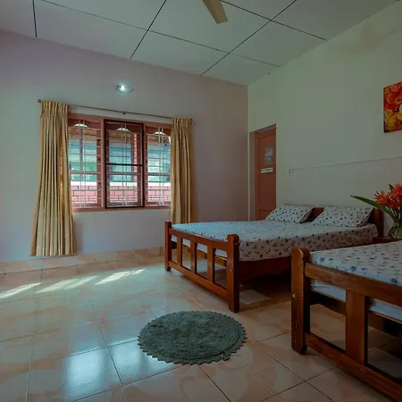 Prakruthi Home Stay Sollebail Exterior photo