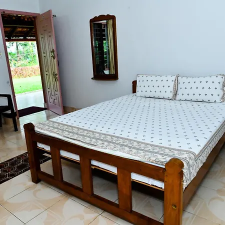 Prakruthi Home Stay Sollebail Exterior photo