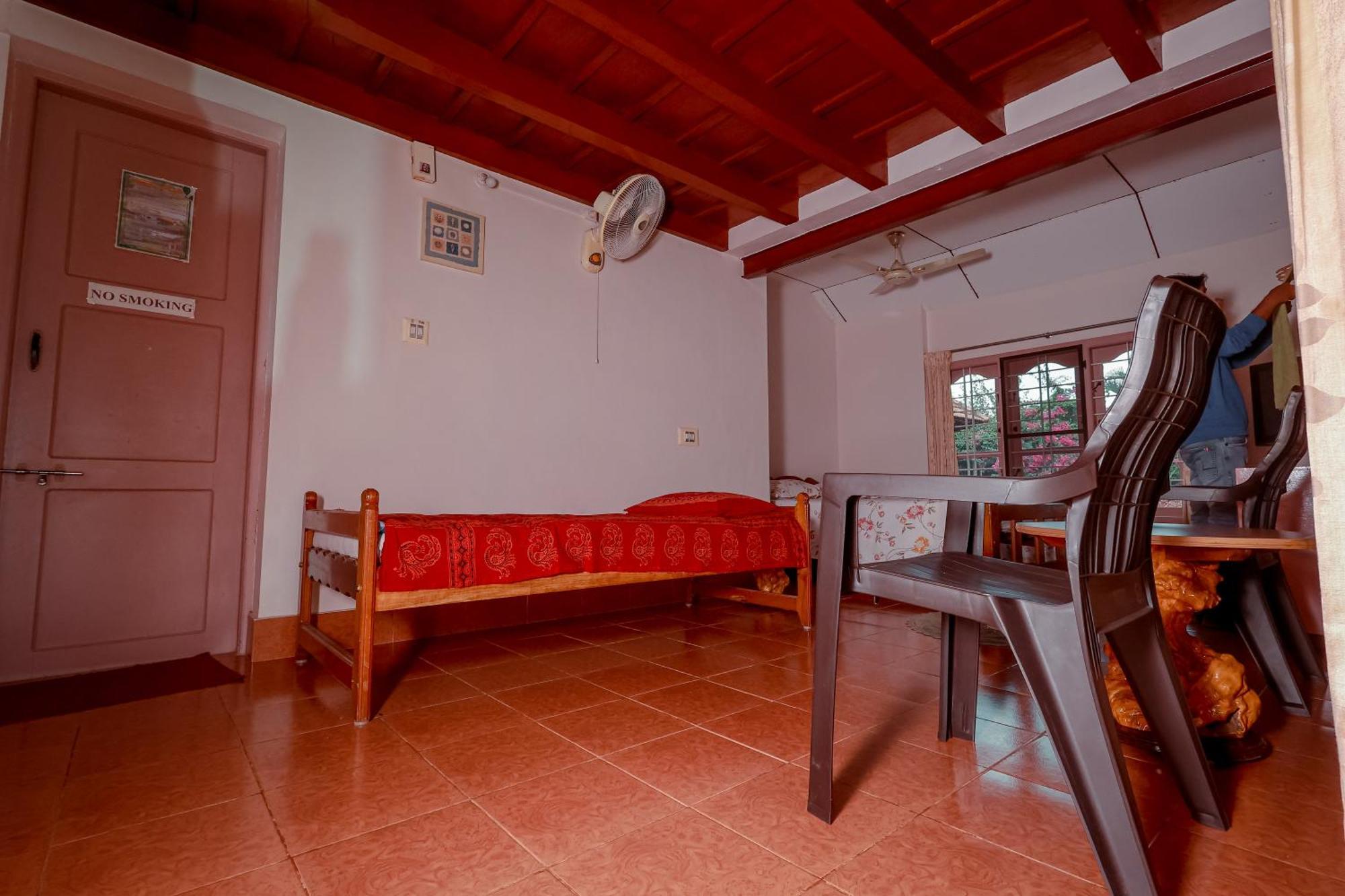Prakruthi Homestay *