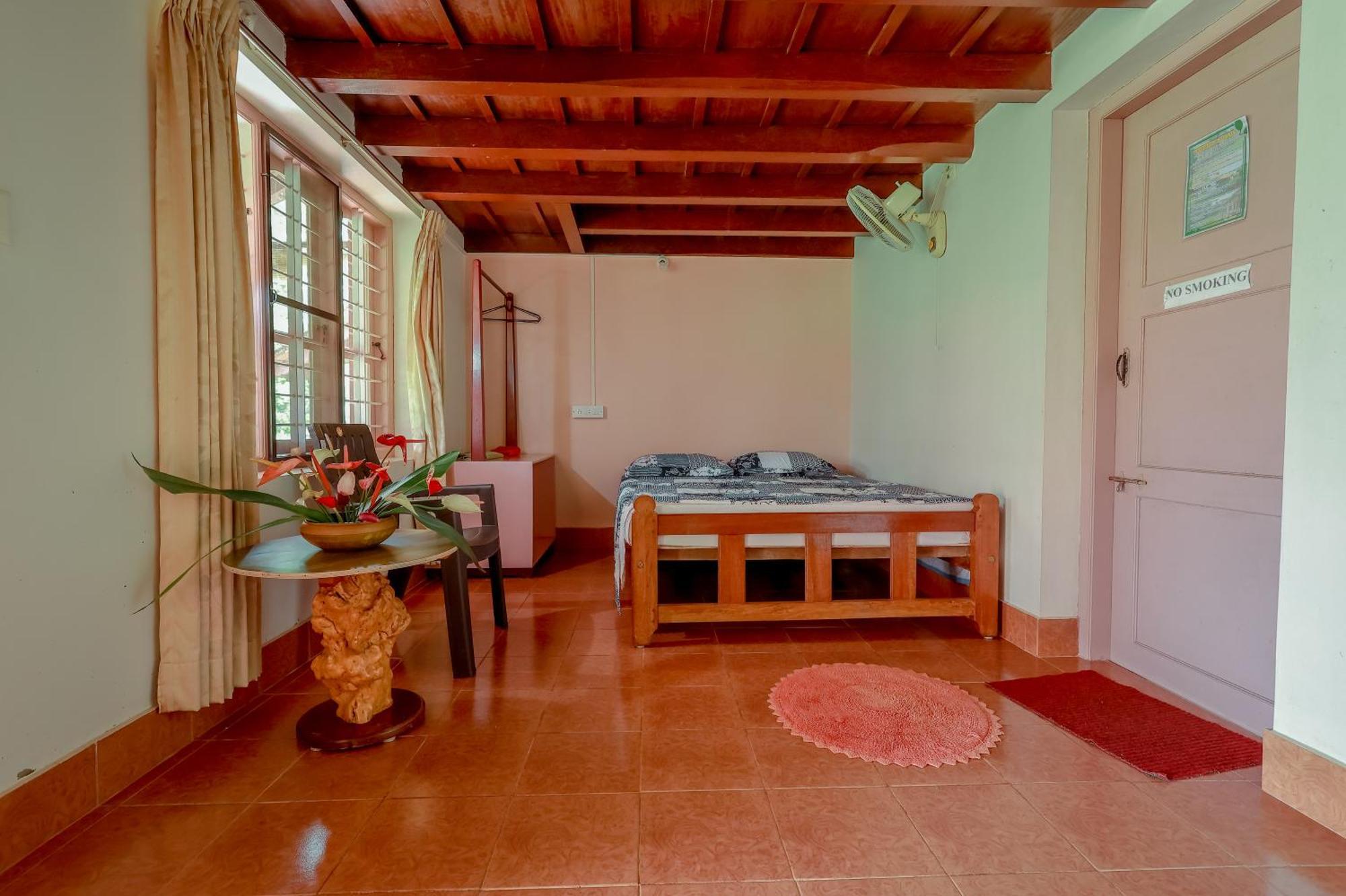 Prakruthi Homestay Sollebail