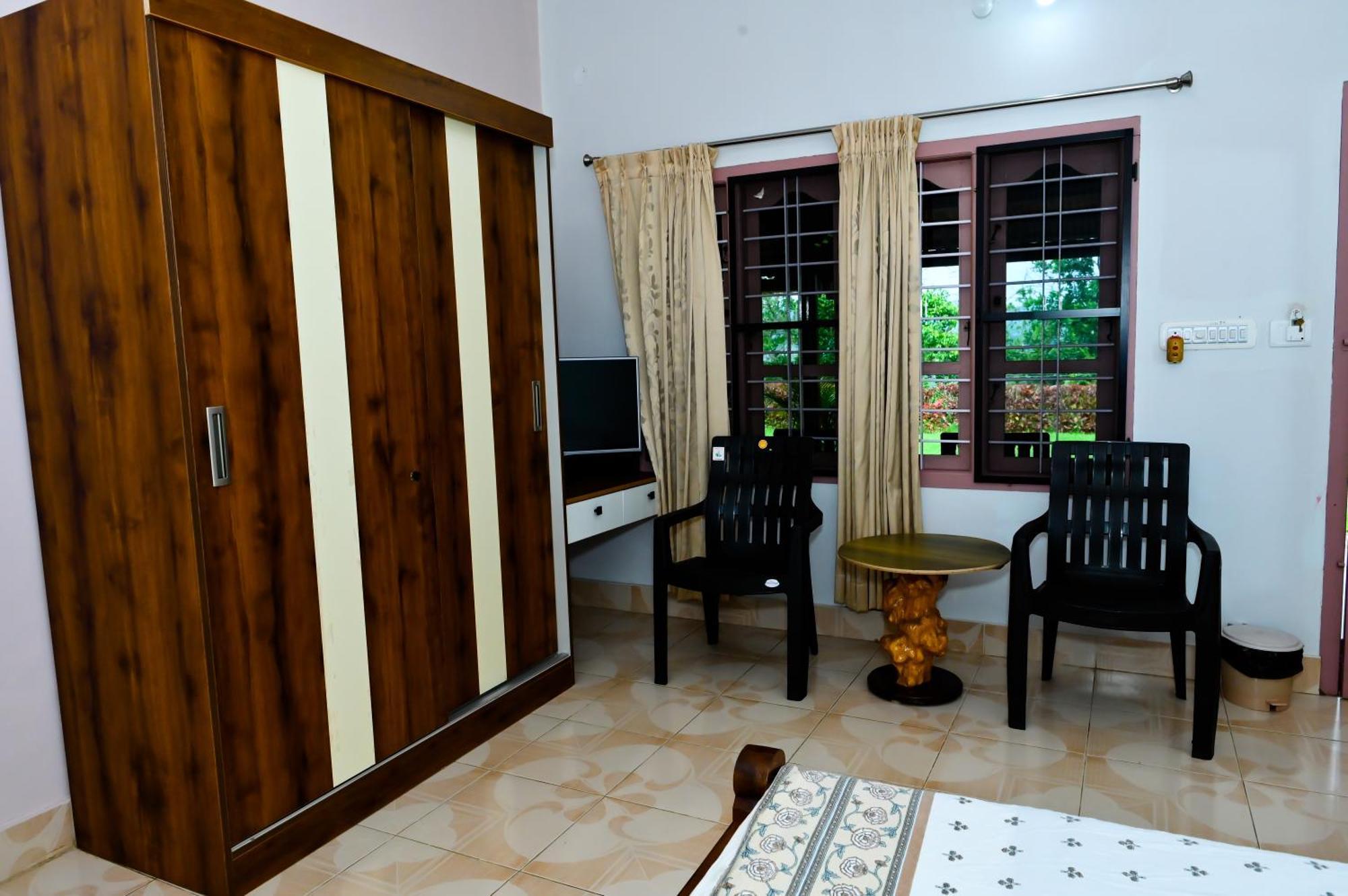 Prakruthi * Sollebail