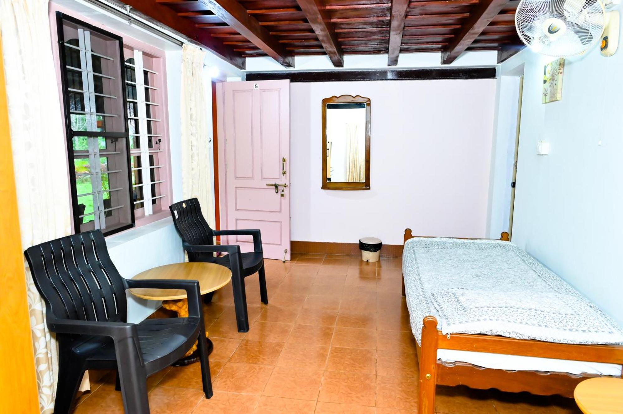 Prakruthi Homestay Sollebail